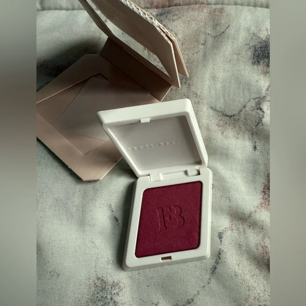 Fenty Beauty Suede Powder Blush in Summertime Wine - Picture 3 of 8